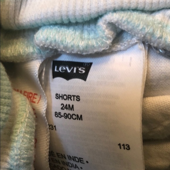 Baby Levi shorts - Picture 3 of 4